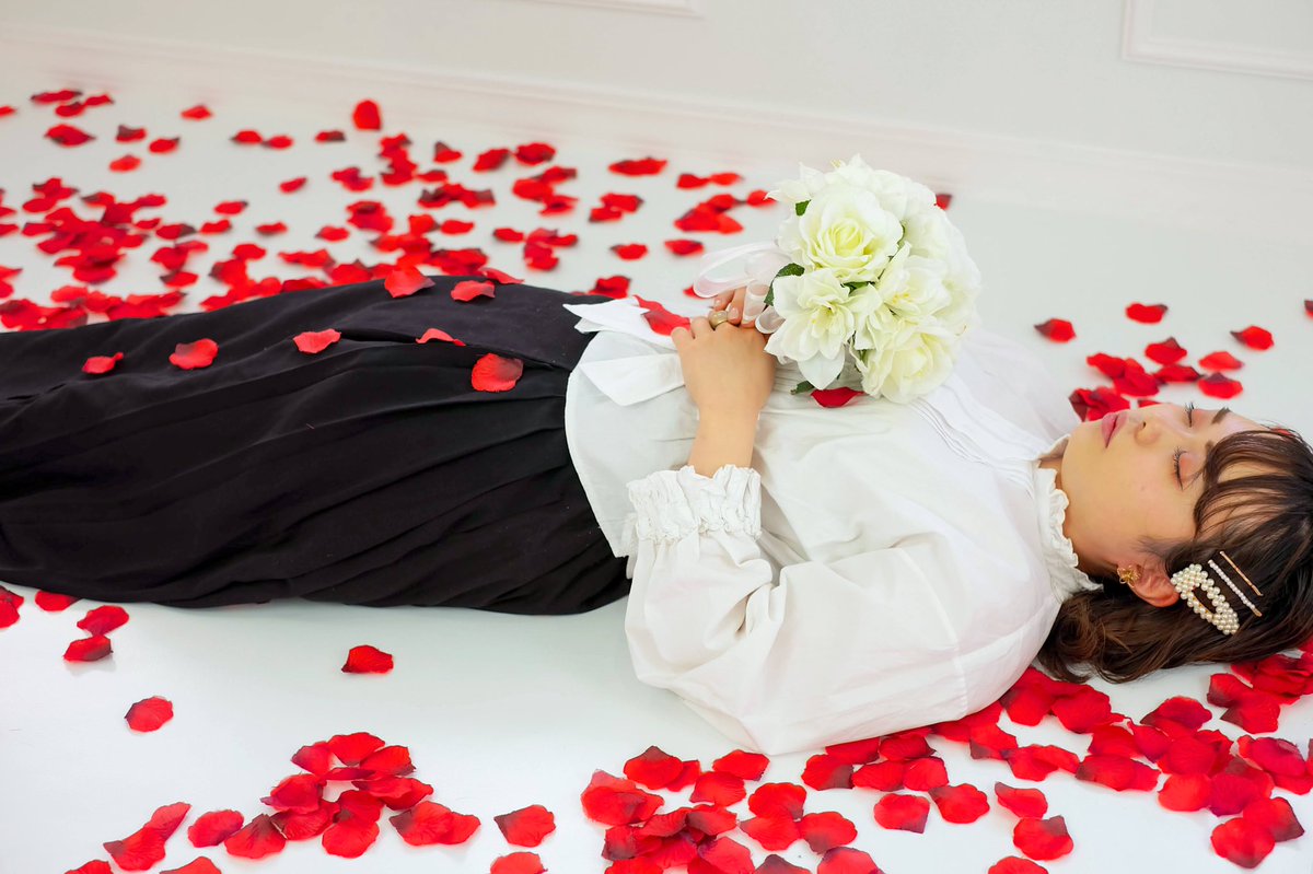 aya_1023's tweet image. Rose🥀✨
やっとスタジオ撮影の写真
載せられます👏
#ポートレート　#スタジオ撮影　#studiotwo 
#カメラマンさんに感謝
#被写体なります　#相互無償　#ポトレモデル　
#rose #薔薇　#red 
 photo by @anna_camera1 
studio @studioTWO_tokyo