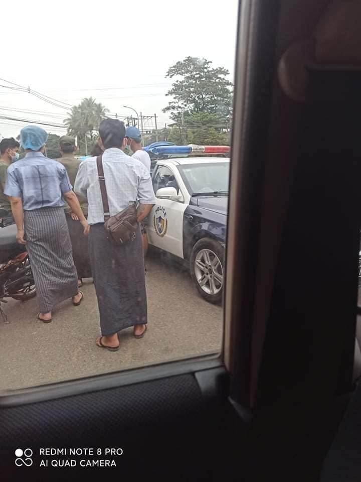 IrrawaddyNews's tweet photo. Dr. Nay Myo, a physician providing free medical treatment, was detained by plainclothes police in #Bago  on Friday afternoon. A witness said the doctor was taken away in a civilian vehicle after leaving his clinic which provided free treatment.

#WhatsHappeningInMyanmar https://t.co/5oQ08bwpzu