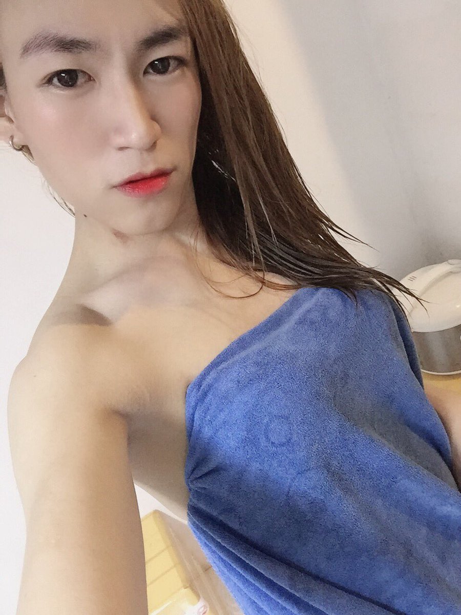 DamLadyboy's tweet photo. Anh àk..e mún hf bê r đè a ra bú liếm các kiểu https://t.co/Z60YCQwSz7