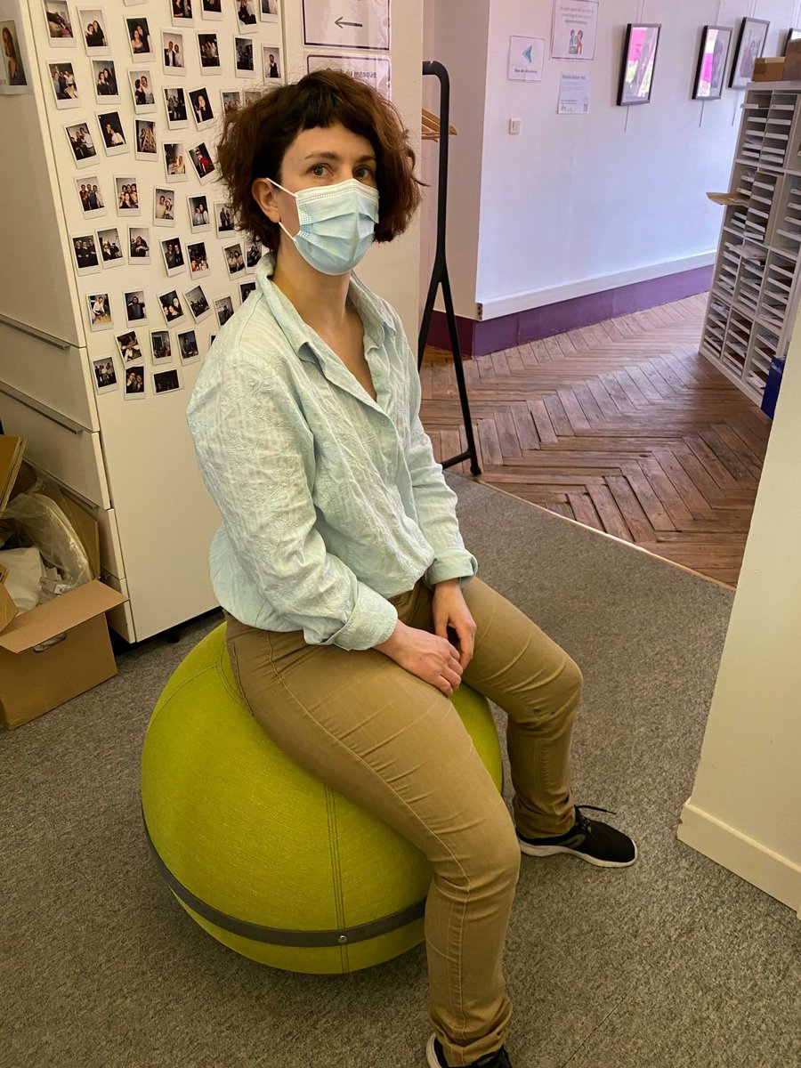 Merci bloon-paris.fr pour le timing parfait de #Paques pour continuer à prendre soin de la santé de nos #coworkers avec ces gros oeufs #ergonomie