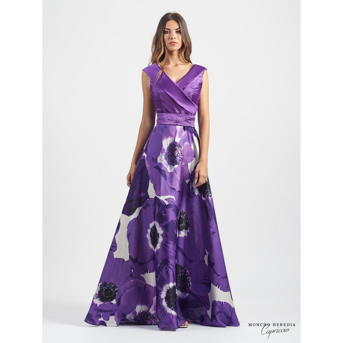 Satén estampado. Amatista señorial. Nueva colección primavera verano 21 Capriccio. Mírala en monchoheredia.com
#vestido #nuevacolección #primaveraverano #monchoheredia #pv21 #moda #fiesta #fashion #ss21 #style #instamoda #perfectguest