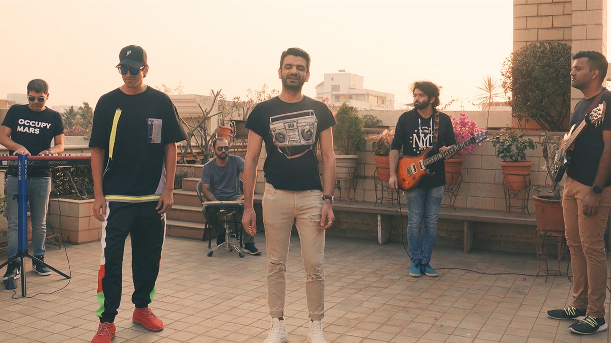 sonymusicindia's tweet photo. You don’t hear such collaborations #RozRoz!
#SlowCheeta adds his 🔥 flow to @tydtheband’s #TheMissingVerse
▶️ https://t.co/PzASqKwwdQ
#theyellowdiary #slowcheeta #collaboration #musicislife #newmusic #rap #rapper #wowsongs #chillsongs https://t.co/G1FVwkIXtT