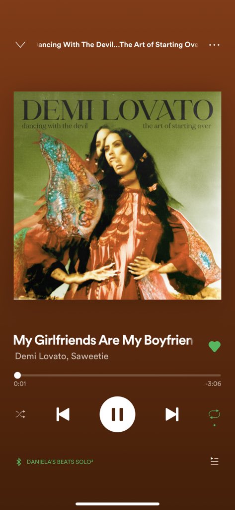 souIrise's tweet photo. WHY IS THIS WHOLE ALBUM MY JAM I CANT CHOOSE MY FAVOURITE 😭😭 https://t.co/Motey02G7c