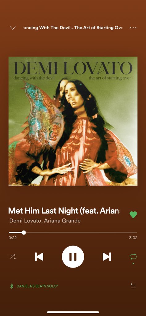 souIrise's tweet photo. WHY IS THIS WHOLE ALBUM MY JAM I CANT CHOOSE MY FAVOURITE 😭😭 https://t.co/Motey02G7c