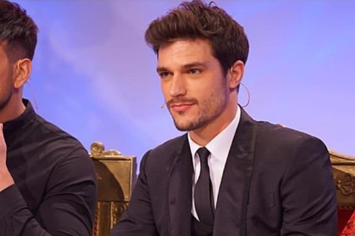 GraziaZayn's tweet photo. Ma ricordiamo al mondo chi eravamo e che potremmo ritornare #uominiedonne https://t.co/Ie3nlVPr5l