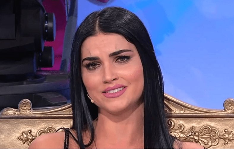 GraziaZayn's tweet photo. Ma ricordiamo al mondo chi eravamo e che potremmo ritornare #uominiedonne https://t.co/Ie3nlVPr5l
