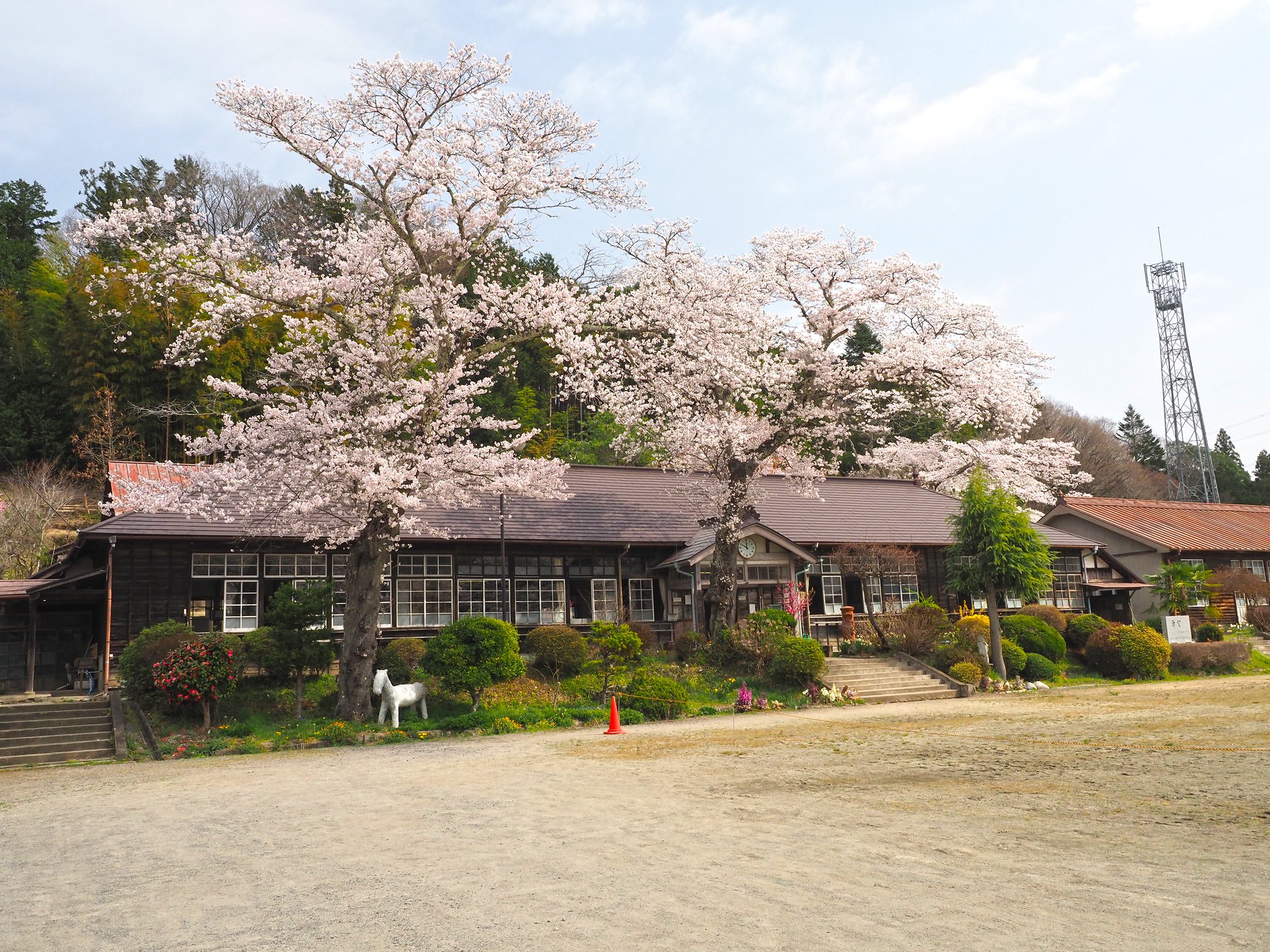 佐伯 七瀬 ななっち 旧上岡小学校 月待の滝 大洗磯前神社 ドラえもんの空き地 ひたちなか 佐伯 七瀬 ななっち 旧上岡小学校 月待の滝 大洗磯前神社 ドラえもんの空き地 ひたちなか