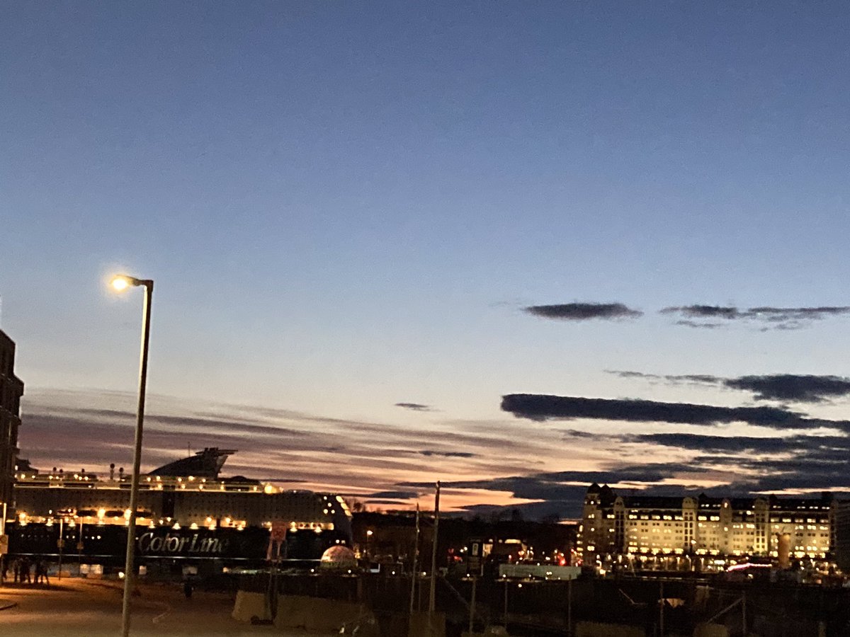 #AprilDeskEscape The first walk of this April was yesterday evening. My favorite bridge in the neighborhood. A beautiful sky to admire. <a href="/CoffeeWithKem/">Kem (Kemetia) Foley</a>, here we are again.