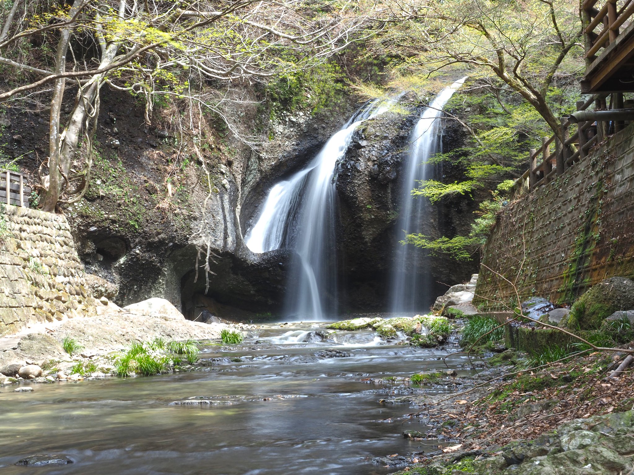 佐伯 七瀬 ななっち 旧上岡小学校 月待の滝 大洗磯前神社 ドラえもんの空き地 ひたちなか 佐伯 七瀬 ななっち 旧上岡小学校 月待の滝 大洗磯前神社 ドラえもんの空き地 ひたちなか