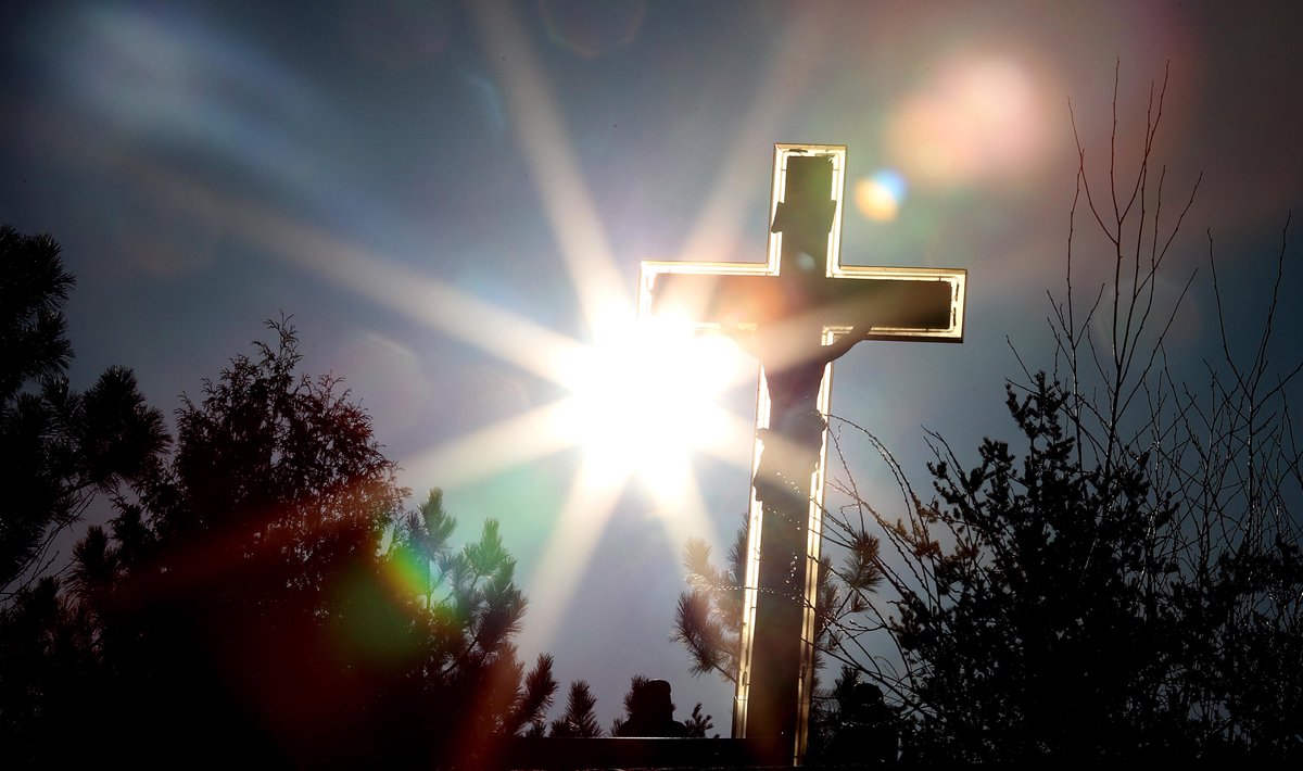 GDonatoPhoto's tweet photo. Quick shot at the Grotto this morning. Happy Easter! https://t.co/PQsJPYfUHb
