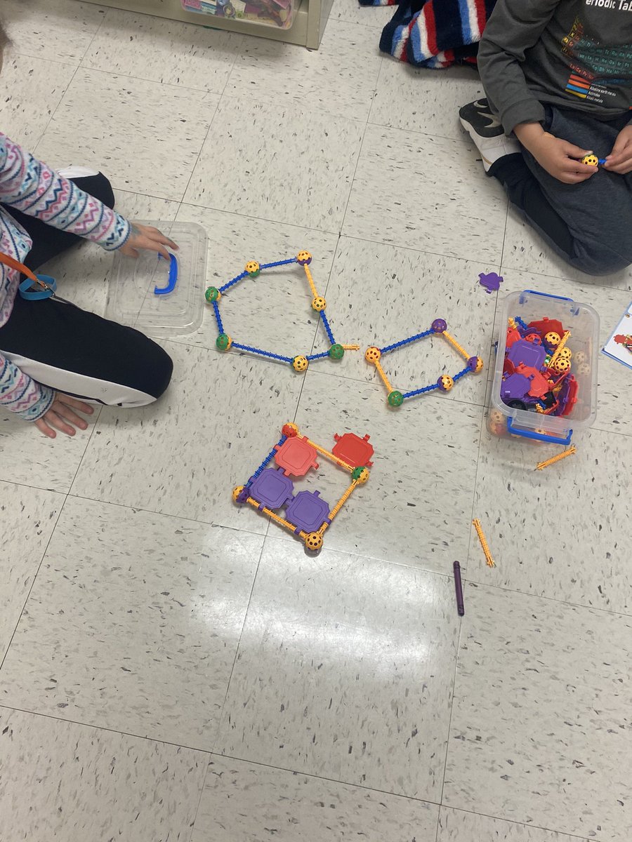 MrsB_MBES's tweet photo. Using the new materials purchased with @mbes_sgc grant to build 2D shapes. Thanks for helping to make learning interactive. @MBESprincipal @cmshannan_jones @MedlockBridgeES https://t.co/x9UzEmoErB