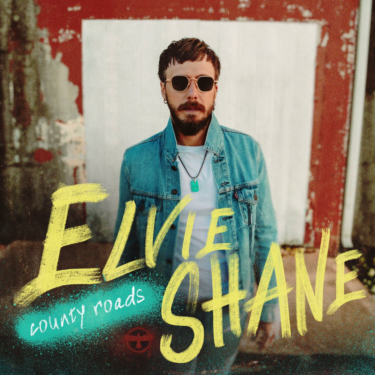 elvieshanemusic's tweet photo. Let's goooo! 💥 My debut EP, #CountyRoads, will be here 4/23. It's the story of who I am... all the twists &amp; turns that got me to this very moment. You can pre-order + pre-add the EP now &amp; you'll get #MyBoy + the brand spankin' new title track instantly: https://t.co/cUum5vnoSM! https://t.co/xilp5Yn1wY