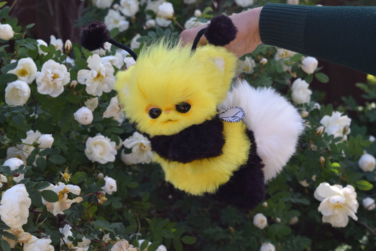 Kitty-bee in stock!  #artdolls #fantasycreature etsy.me/3mlHiTh