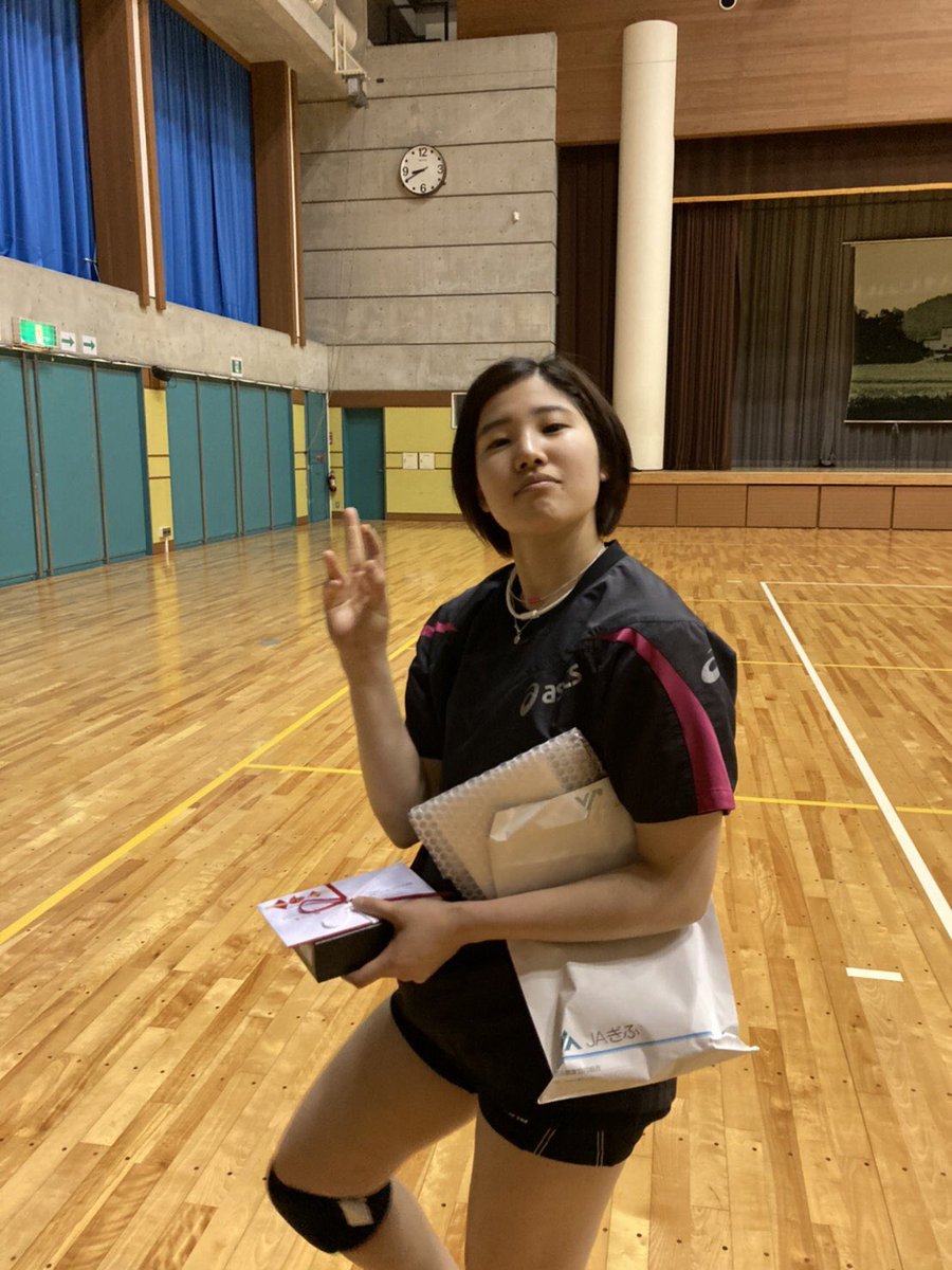 gifurioreina's tweet photo. ■2020-21 V.LEAGUE DIVISION2 WOMEN にて、サーブ賞(サーブ効果率16.9%)を獲得した #唐川愛璃 選手に  #Vリーグ 機構から表彰盾と副賞が届きました👏🏻👏🏻👏🏻
アイリおめでとう🥳👏🎉

2枚目は、ドヤ顔のアイリ✧︎ •̀.̫•́✧︎

#JAぎふ #リオレーナ https://t.co/LfKUlBMTR6