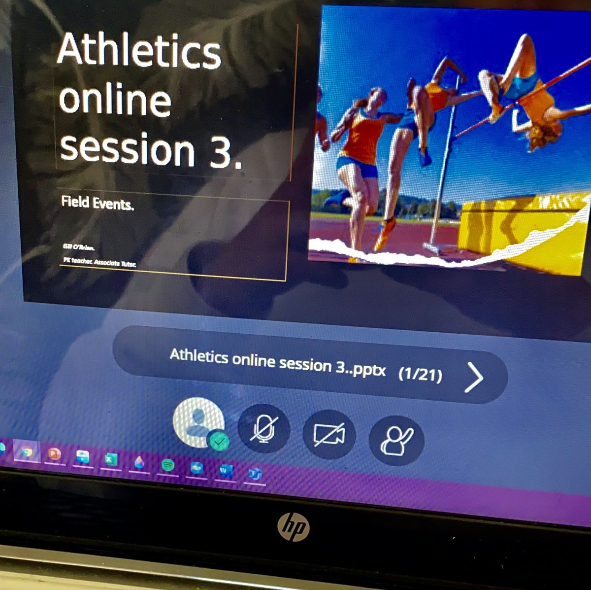 MissParkPE_'s tweet image. And thats a wrap to online learning😅🙌🏻 Huge thanks to @gillianobrien5 for delivering Athletics over the past 2 weeks &amp;amp; all tutors who have held sessions and shared resources! Its greatly appreciated 🤩@yallourndancrs @DDewarPE @karenmunro28 

now for placement 3🥳💃🏻#UoEPGDEPE