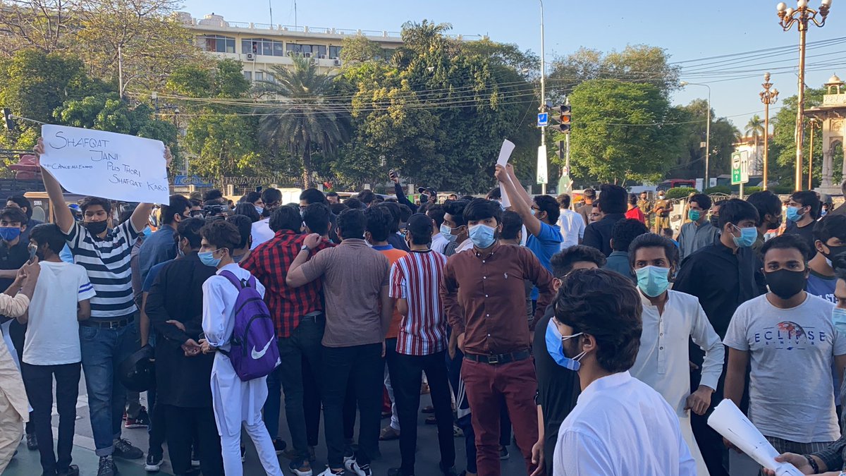 Right now at Lahore Mall Road. Road blocked since 2 hours. Where is <a href="/DCLahore/">Deputy Commissioner Lahore</a> <a href="/commissionerlhr/">Commissioner Lahore Division</a> <a href="/CaptainUsman/">Muhammad Usman Younis</a> - why isn’t anyone listening to metric O level FSC and A level students. <a href="/CTurnerFCDO/">Christian Turner</a> why is ur govt not doing anything. Media anchors plz listen to these kids
