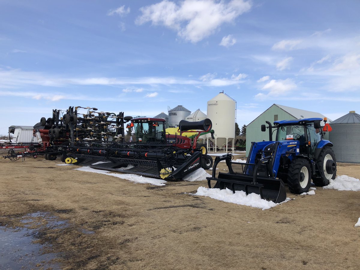 Kramer_RBA's tweet photo. Super clean lineup of Farm Equipment selling at the April 9th Auction for Brad &amp; Shannon Ireland near Unity, SK. Lineup is reading for inspection. Online Bidding Only. https://t.co/RQ3IaaAw9p https://t.co/AJdJz8ZgcF