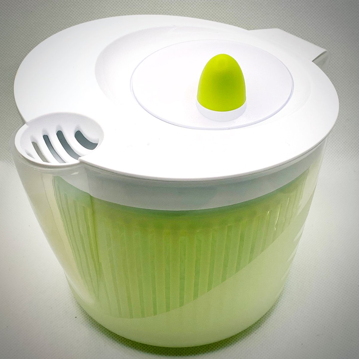 Zapa ダイソーのサラダスピナー 一回見かけたあともう見かけなくなってしまった ニトリの 野菜水切り シャッキリサラダ でも買おうかなと思ったけど カインズの 楽に回せる 野菜水切り器 Mサイズ を買った 多分 パール金属の 野菜 水切り 器 Just Zapa ダイソーのサラダスピナー 一回見かけたあともう見かけなくなってしまった ニトリの 野菜水切り シャッキリサラダ でも買おうかなと思ったけど カインズの 楽に回せる 野菜水切り器 Mサイズ を買った 多分 パール金属の 野菜 水切り 器 Just