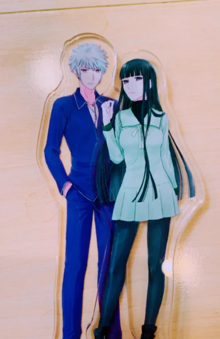 並べてたら、できるだけ不自然が無いような感じに頑張ってみました…手をつないでるように～とか寄り添ってるように～とか完璧には無理でしたが……あと台座にはめ込むと再現厳しいです…失念しておりました…(笑)【#フルーツバスケット×#チアファンクル カフェ】#フルバ #オタラボ 