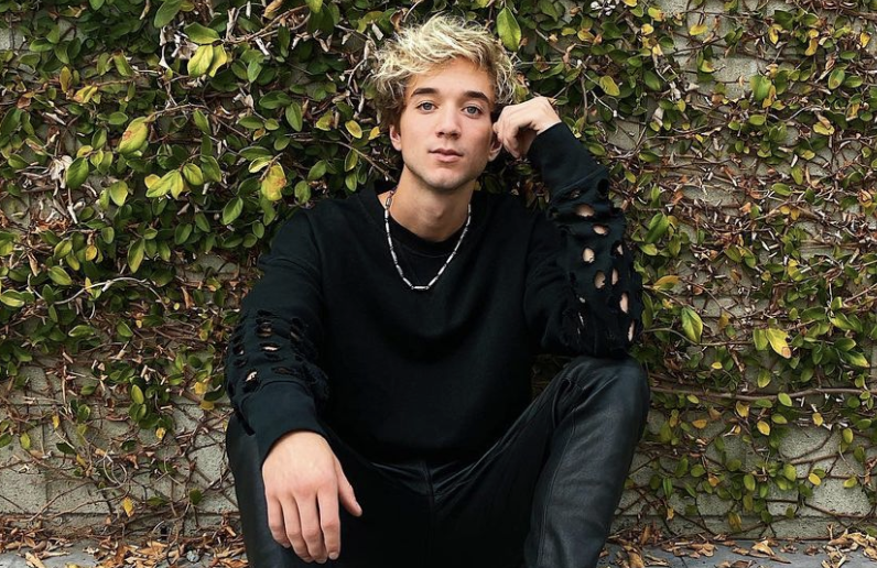 rorosocial's tweet photo. Happy birthday WDW member Daniel Seavey! ๐ธ TigerBeat Article
Fun Fact About Daniel Seavey
- He can play 9 different instruments and๐
#HappyBirthday
#DanielSeavey
#DanielSeaveyFan
#WhyDontWe
#WhyDontWeFan
#WDW
#WDWFan
#RoroSocial
#JoinRoro https://t.co/cO4BolWw0M