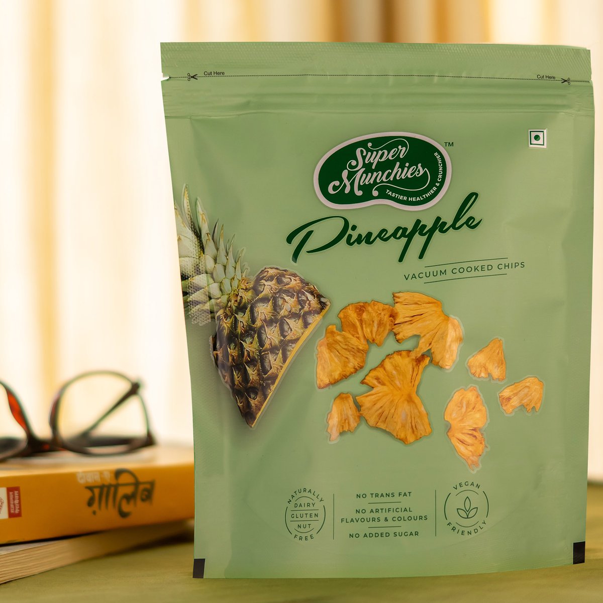 Supermunchies2's tweet photo. These vacuum cooked pineapple chips are to die for! We've been the biggest fan of these munchies and we're sure you're gonna love it too.
Get your packs now- https://t.co/GaBGqgT0Kh
#SuperMunchies #pineapple #pineapplechips #veganchips #veganfood #vaccumfried #snacks https://t.co/eybec9Y5Di