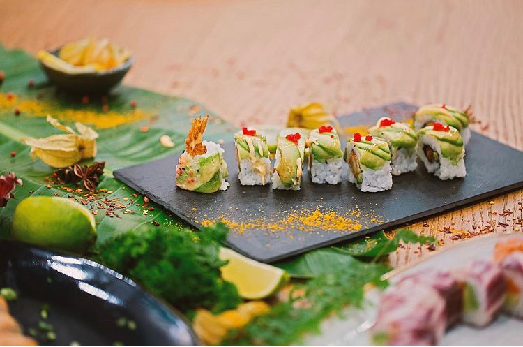 Dimanche en famille ! Pas envie de passer sa journée à cuisiner ? Panasia vous sauve la mise, avec ses makis et sushis aux milles saveurs. Ouvert en click and collect pour sublimer vos déjeuners ou dîners. Bon appétit !!

#docksvillage #joliette #marseille