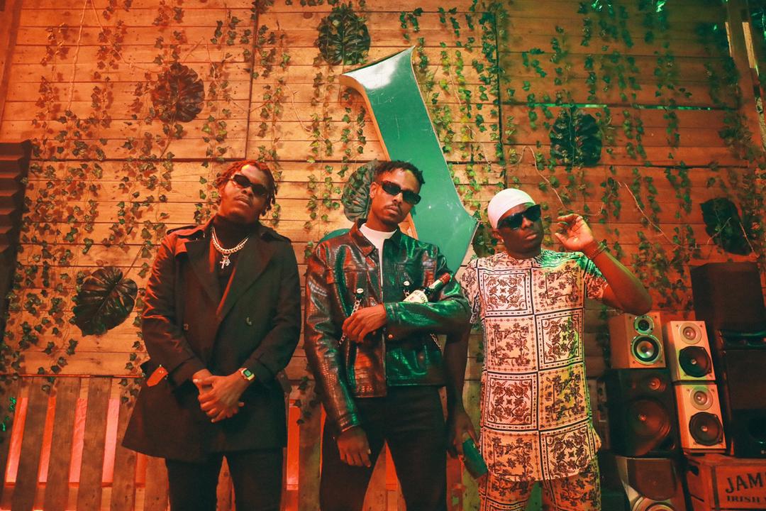ImCaptain_Sam's tweet photo. Terry Apala and Ladi Poe collaboration is the definition of greatness. April is kicking off with greatness 💯 🔥🔥🔥🔥🔥
#ConfluenceProjectOutNow https://t.co/z2MwspyBim