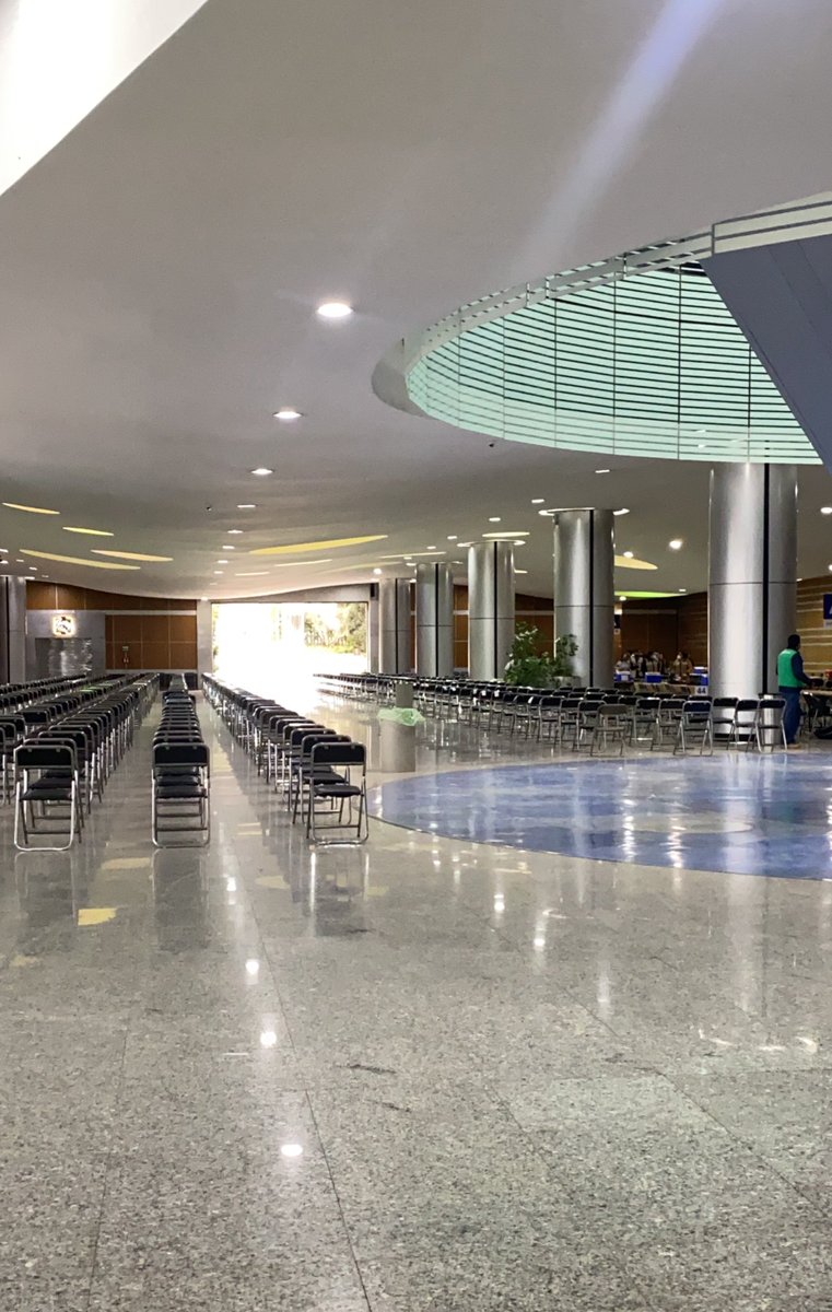 CFCE_AO's tweet photo. Ya listos en Expo Santa Fe para dar inicio al día 4 del Programa Nacional de Vacunación #COVID19 para personas de 60 años o más en la @AlcaldiaAO. https://t.co/8DDCU70cFh