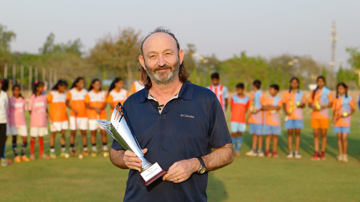 ASA_RDT's tweet photo. Thank you @sportstarweb for recognising and honouring us with #AceAwards2021 in the #SporForGood category! 
This #award is a reminder that we are on the right path, and a motivation to continue using sport as a tool for development! 
Thanks to Jury, @MaliniP, &amp; @the_hindu Group! https://t.co/4Fm2aVX6QO