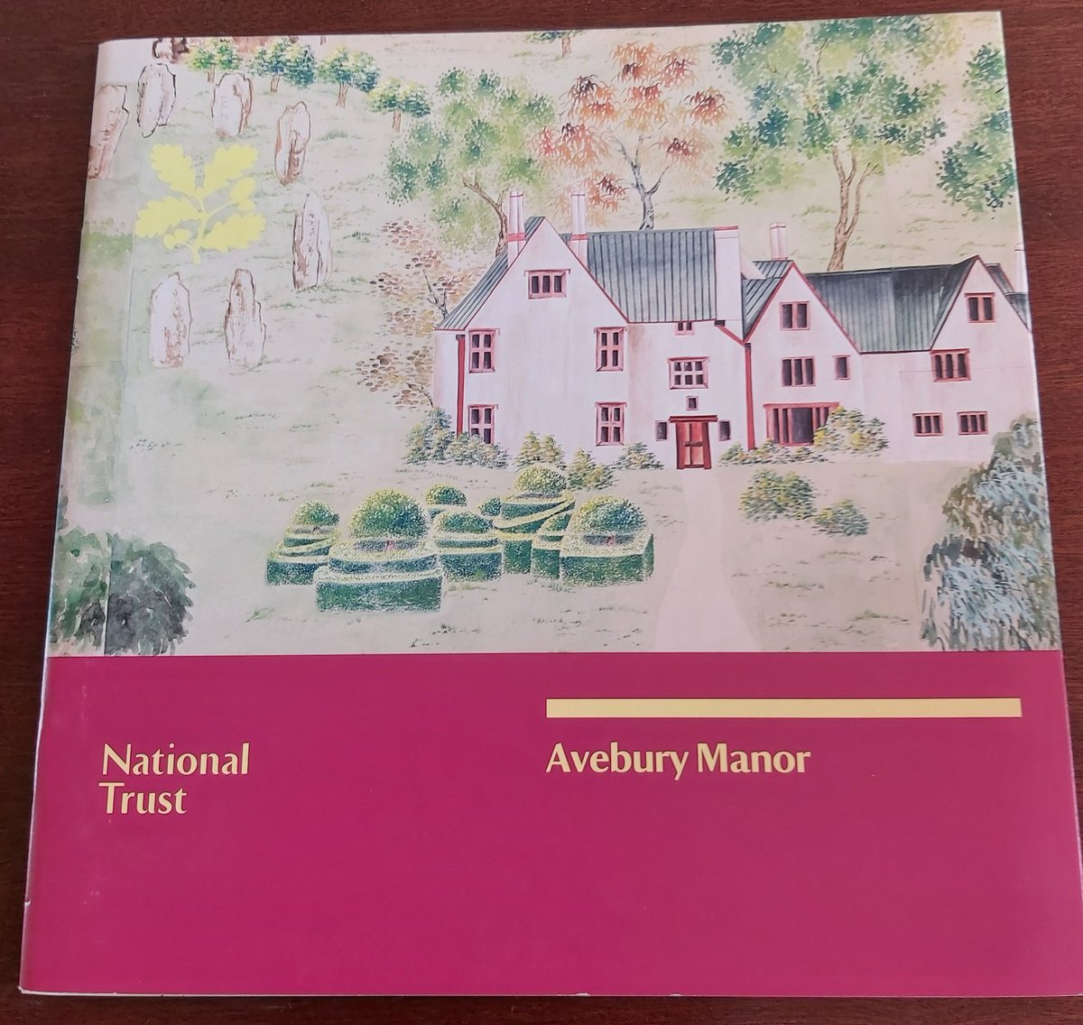 DrNeilMatthews's tweet image. I love @nationaltrust #guidebooks, but this is a 24 carat howler. Billiards was not renamed snooker. They are different games. #proofreadingfail