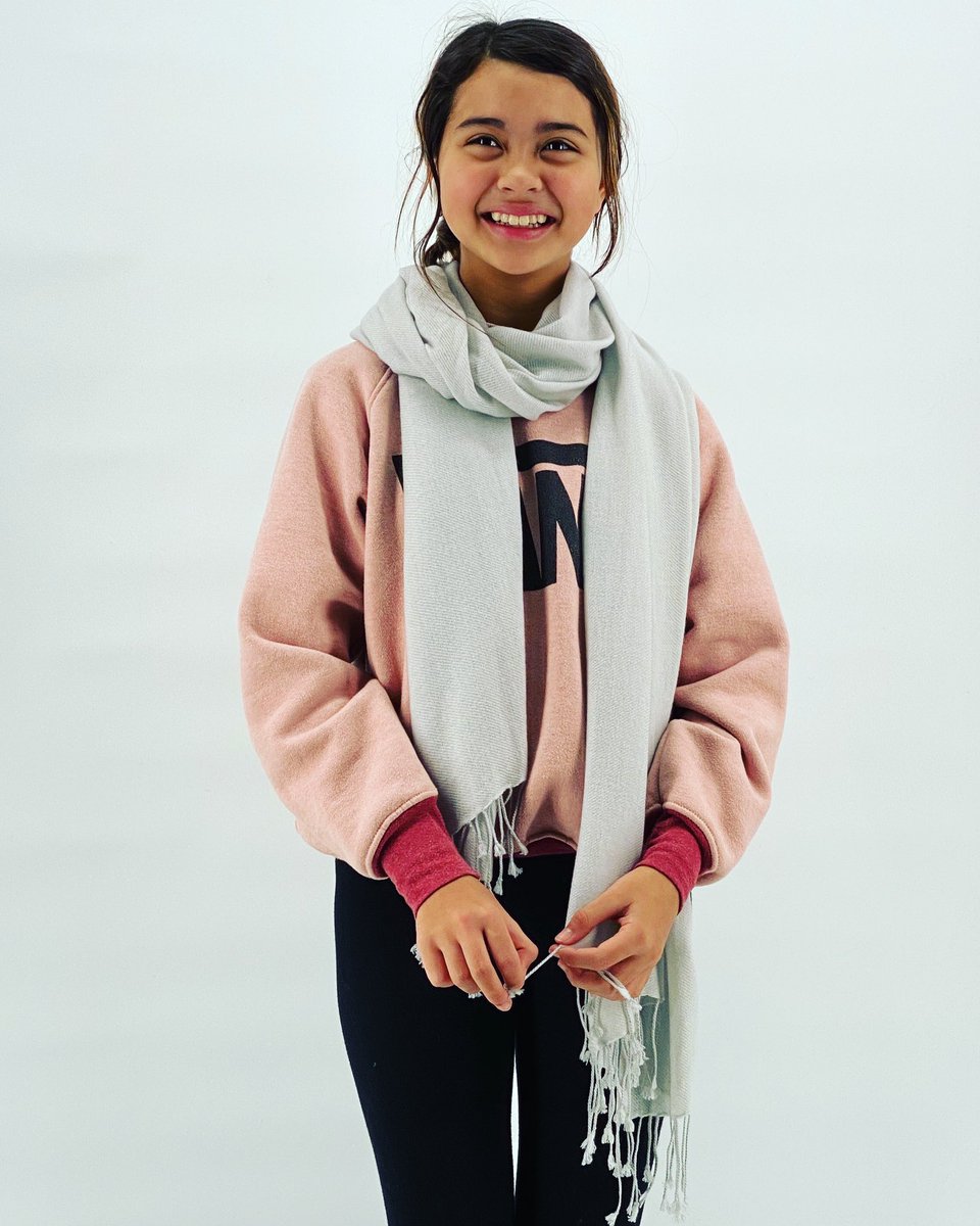 PashminaUSA's tweet photo. No school today. For her, this Friday is very good!
😴📱🕹⛹️♀️🍟
#schoolsout #noschooltoday #friday #fridaymorning #fridayfeeling #goodfriday #fridaygood #funday #pashminascarf #pashmina #thepashminastore #PashminaUSA #kidsfashion #kidsstyle #middleschool #middleschoolgirls https://t.co/Eyn4FM80QN