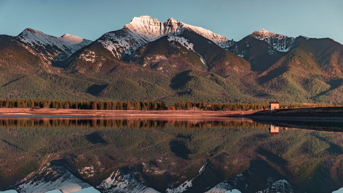 glaciermt's tweet photo. Our love for Montana is crystal clear. 

📷: Brenna Clarke Photography
#RecreateResponsibly #FlatheadMT #GlacierMT https://t.co/RxSGHpJ2x8