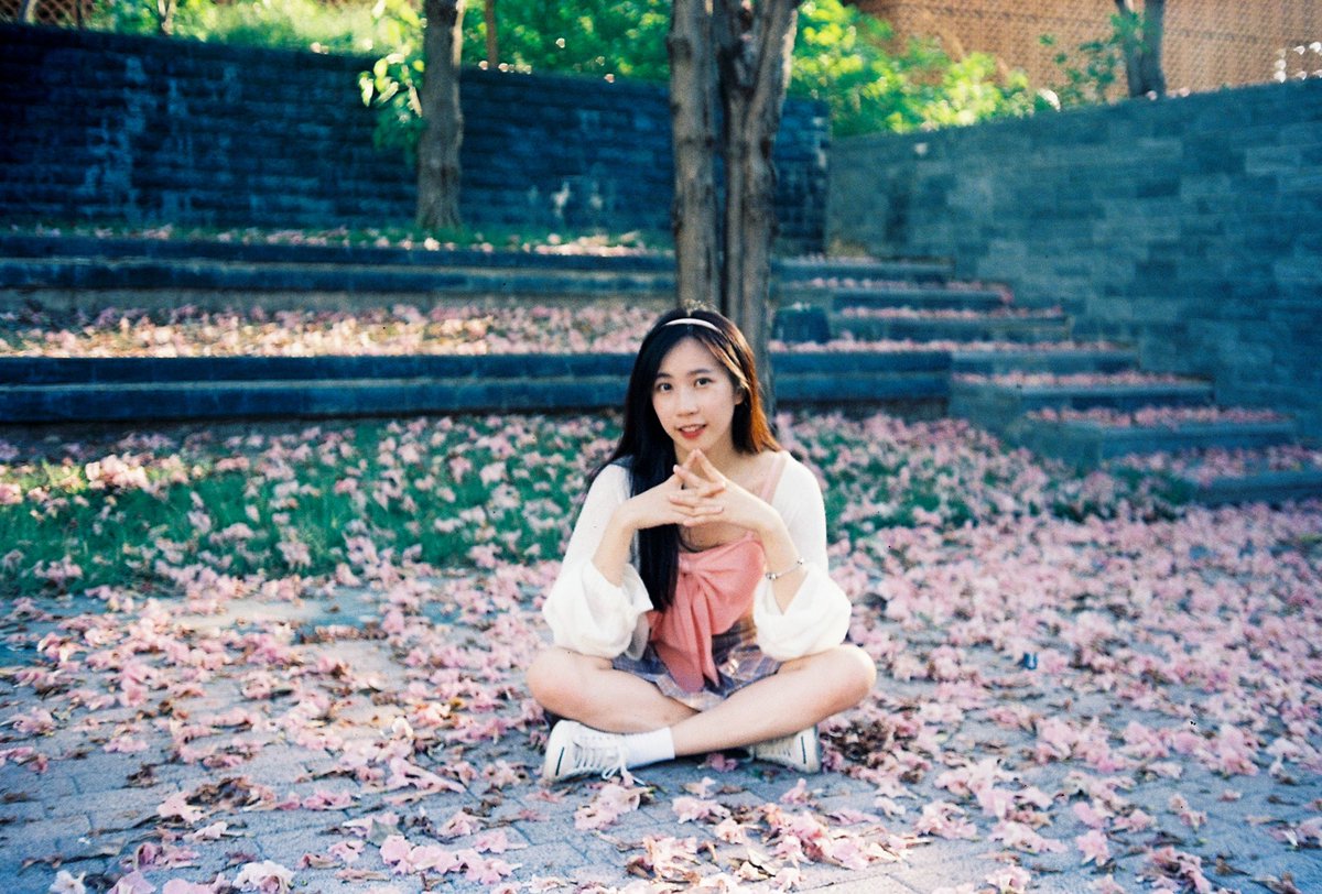 obiwinds's tweet photo. 👩‍🦰 @babyynami_ 
📸 YashicaCC 
🎞 500T 
💦 XANAP 
📎 #obiwinds https://t.co/6PwrxP8BRb