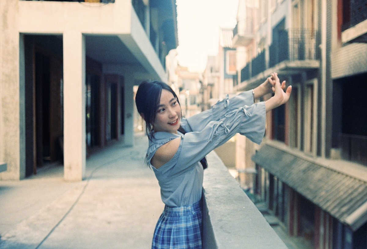 obiwinds's tweet photo. 👩‍🦰 @babyynami_ 
📸 YashicaCC 
🎞 500T 
💦 XANAP 
📎 #obiwinds https://t.co/6PwrxP8BRb