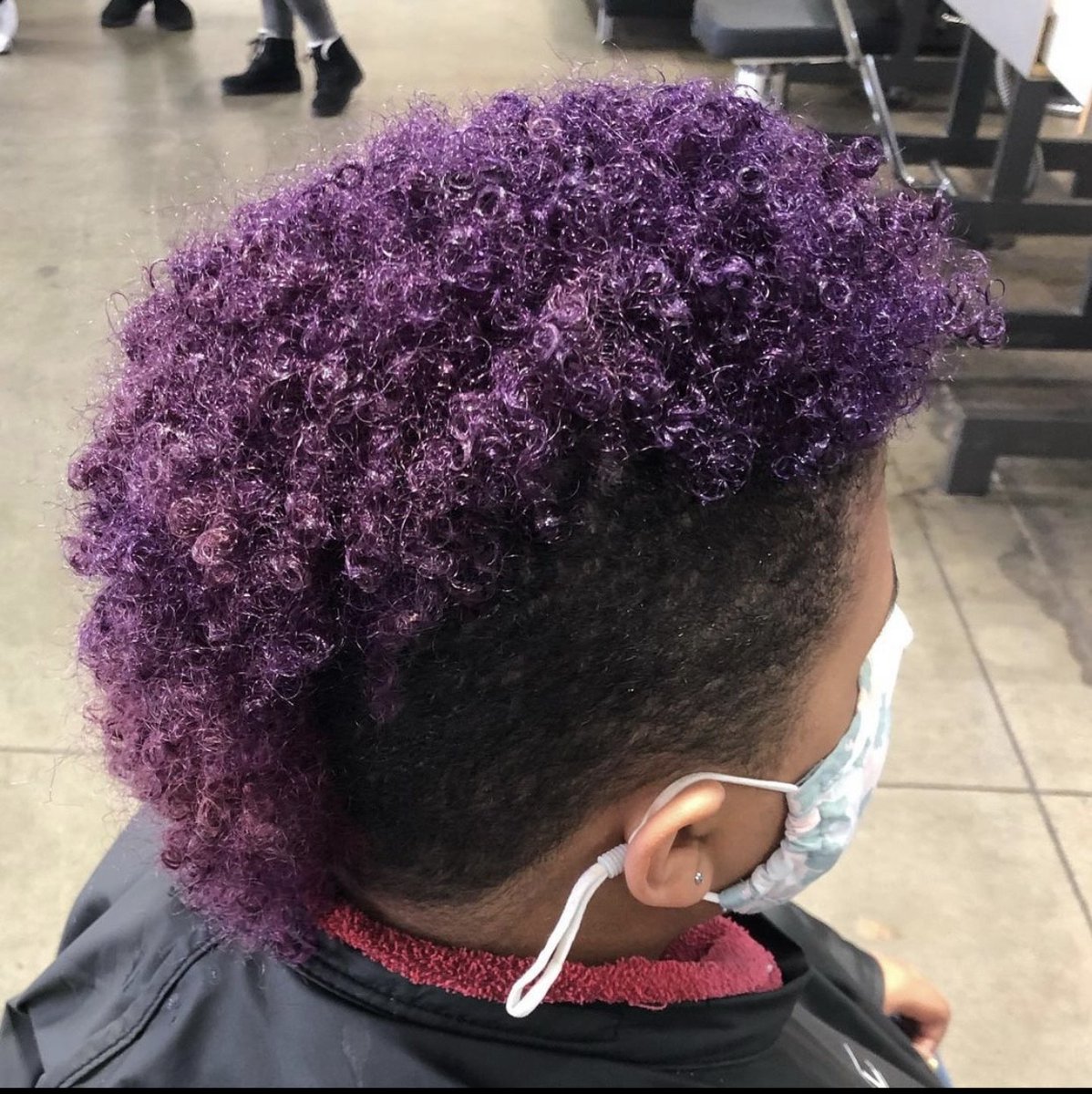 PMTS_RALEIGH's tweet photo. Fridays were made for fun ... hair! @michelle_marie_styles created this fun purple mohawk for her Guest's 12th birthday! 💜

#pmtslife #pmtsraleigh #futureprofessional #mohawk #purplehair https://t.co/rRa2WynOSd