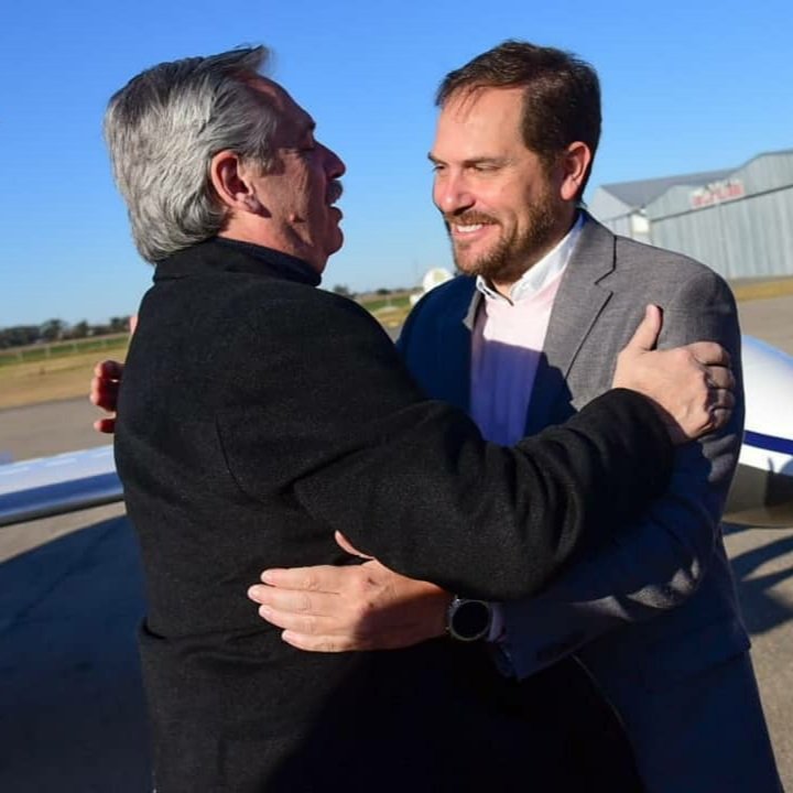martinrgill's tweet photo. ¡Feliz cumple querido compañero @alferdez! 

Agradecido de tu enorme compromiso para que unidos podamos poner a la Argentina de pie, y para cuidar a cada argentina y argentino.
#AlbertoCumple https://t.co/uBtmfqxcbd