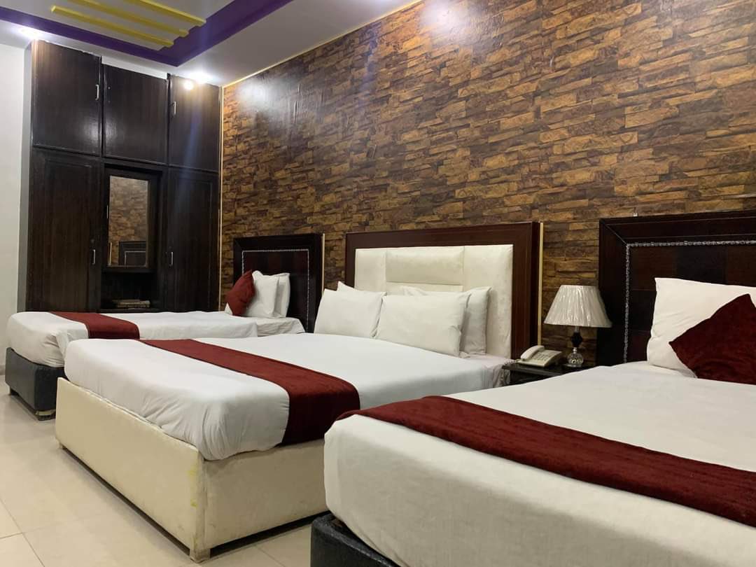 afrazkh97879119's tweet photo. Hotels Tulipinn inn Gulberg MM alm Road https://t.co/tIm1FXvlFj