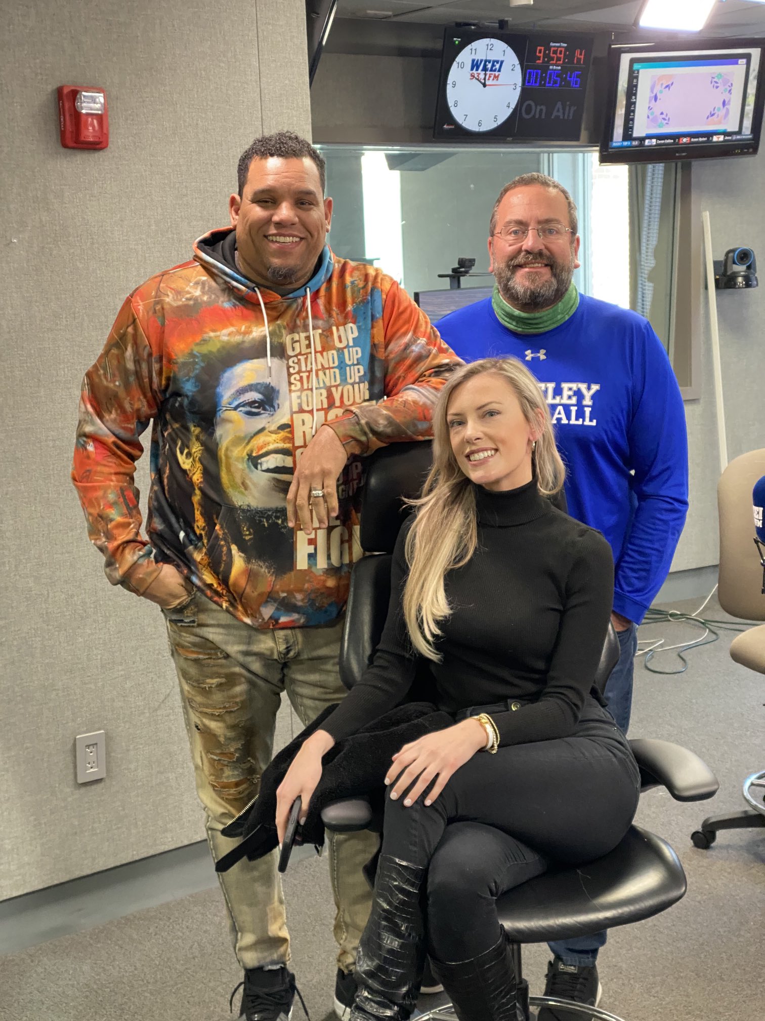 the-greg-hill-show-on-twitter-thanks-to-meregorman-for-coming-in-this-morning-https-t-co-5y5b0sfelq-twitter