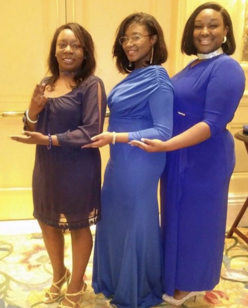 _RHOpunzel's tweet photo. ITS MY SIGMAVERSARYβΌοΈππ 3 YEARS IN AND MORE TO GO WITH MY SISTERSπ€π½ππβΌοΈ #LLSPR18 #resilience #deuceclub https://t.co/2Rmqzz43mL