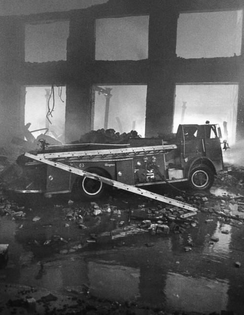 STLyesterday's tweet photo. #OnThisDay The 1976 Heyday fire along Locust Street was one for the ages https://t.co/6kAADnb5X5 https://t.co/XqSTeoVzSg