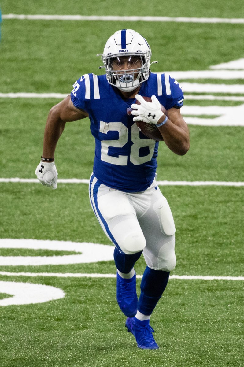 PFF's tweet photo. 🔁James Robinson
❤️Jonathan Taylor

Choose one AFC South RB👀 https://t.co/lzL5tfoifp
