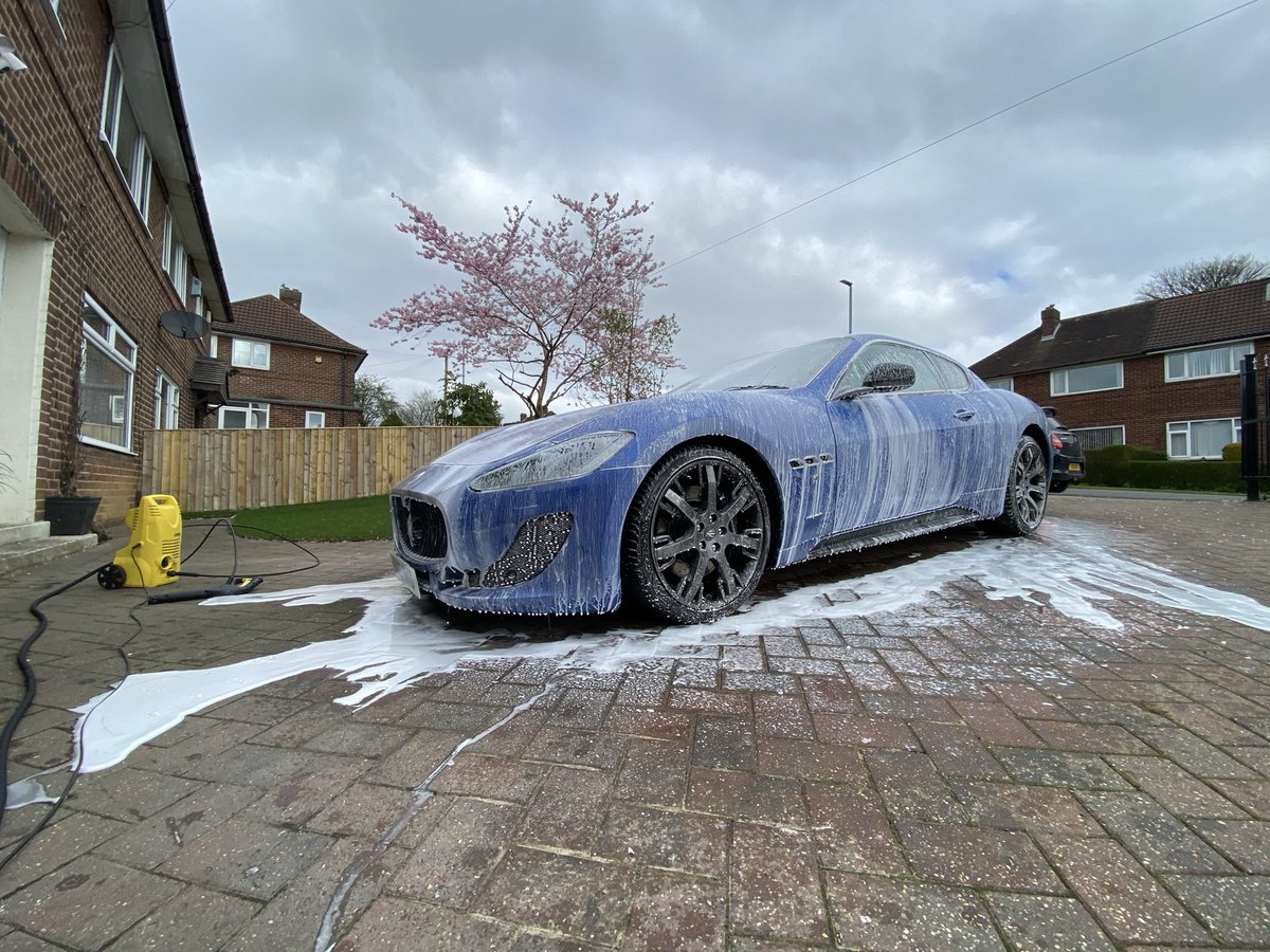 aaslam's tweet photo. Once upon a time the Easter long weekend was a chance to spend 4 days cleaning my car. Nowadays I’m lucky if I get 40 minutes to myself 🤣 #WeekendMubarak #ItsStillNotProperlyClean #LotsMoreToDo https://t.co/kbAvajMOCL