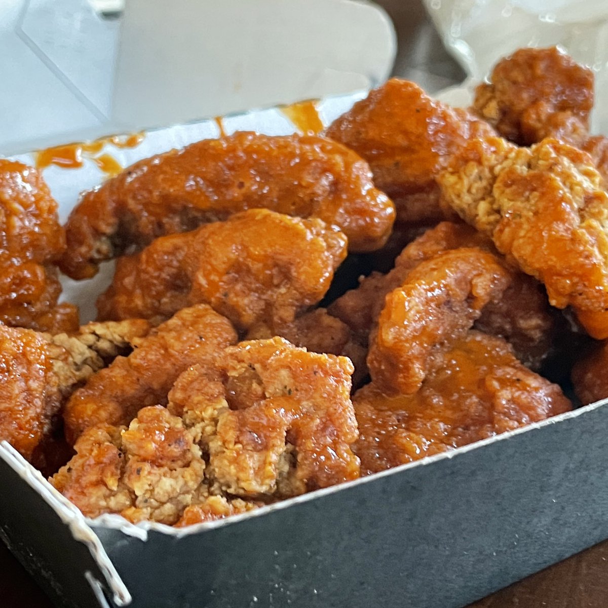 ChowDownPod's tweet photo. New Chow Down Friday! Jonny, Michael, Sarah, and Ian try Buffalo Wild Wings Truffalo Wings. Plus, they  talk about what the heck is a weck, the Tonya Harding scandal, Jonny running jokes to the ground, and more.
.
.
https://t.co/SbZ9qcwAtV

#chowdownpod #podcast #buffalowildwings https://t.co/Au8p64NmnR