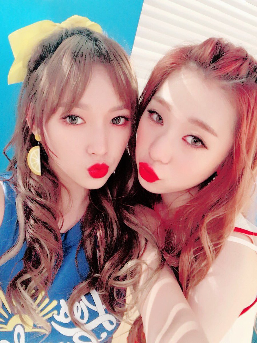 celestictwt's tweet photo. ㅤ ¡ ˒ @ . _cᥱlᥱs /ゐ:tıc 、 📸 ' nᥱw ៹ ₊ [ u𝗽̲ * dᥲtᥱ ,, 𓂅 ¡ ᥲtꜜ #STARLIGHTDB › @SEASONSMENT 𓈒
Martu y Dunny partieron al debut de @beurstarlight con #LIKEYwSTARLIGHT, somos fans de Odette así que estamos listas para gritarle su nombre. Felicidades.❤️ https://t.co/3Bk7EpTHf3