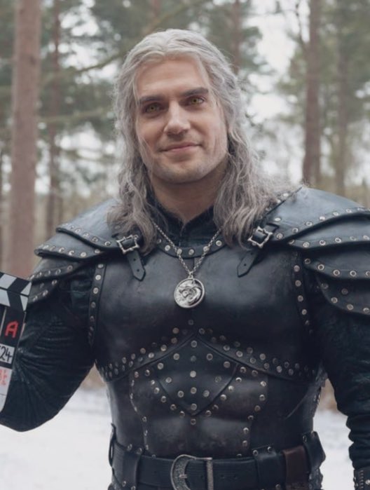 henrycavillfc's tweet image. OH MY GOD I WAS NOT PREPARED FOR THIS!!!!! HENRY CAVILL AKA GERALT OF RIVIA IS BACK GUYS AND IT WAS ABOUT TIME #TheWitcher