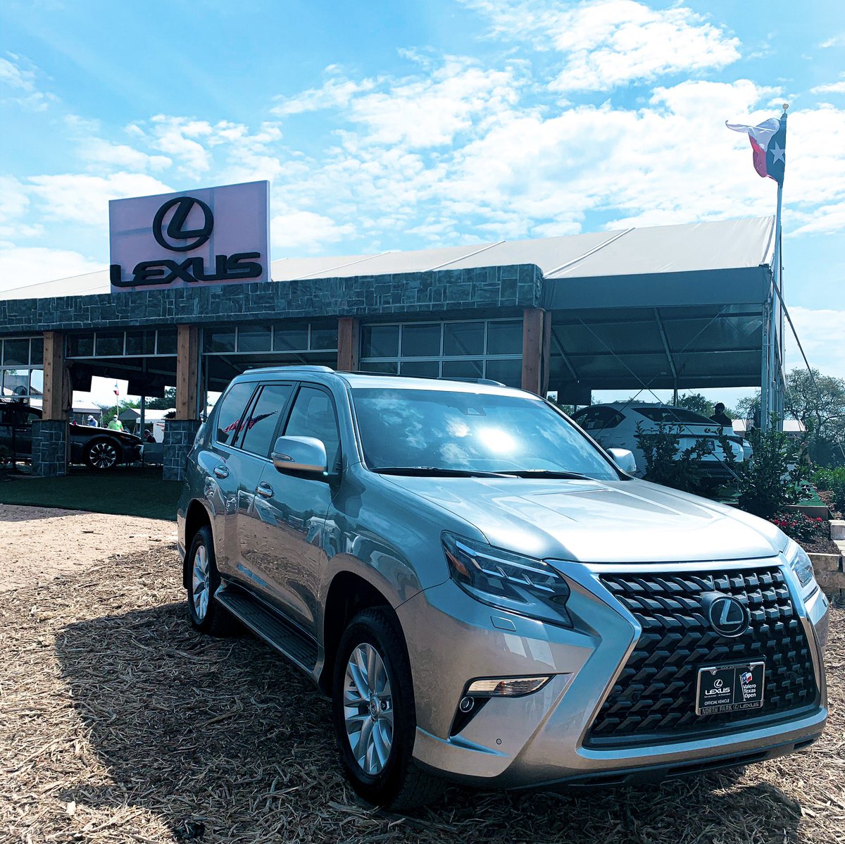 valerotxopen's tweet photo. Looking for a place to hangout while at the tournament? Visit our friends from @nplexussa and @lexusdominion at the Main Gate to see some of the latest Lexus models! #2021LexusLC #Lexus #LexusDominion #nplexussa #lexussanantonio #2021lexusIS  #LexusPARTEE https://t.co/n1v7UNbwHE