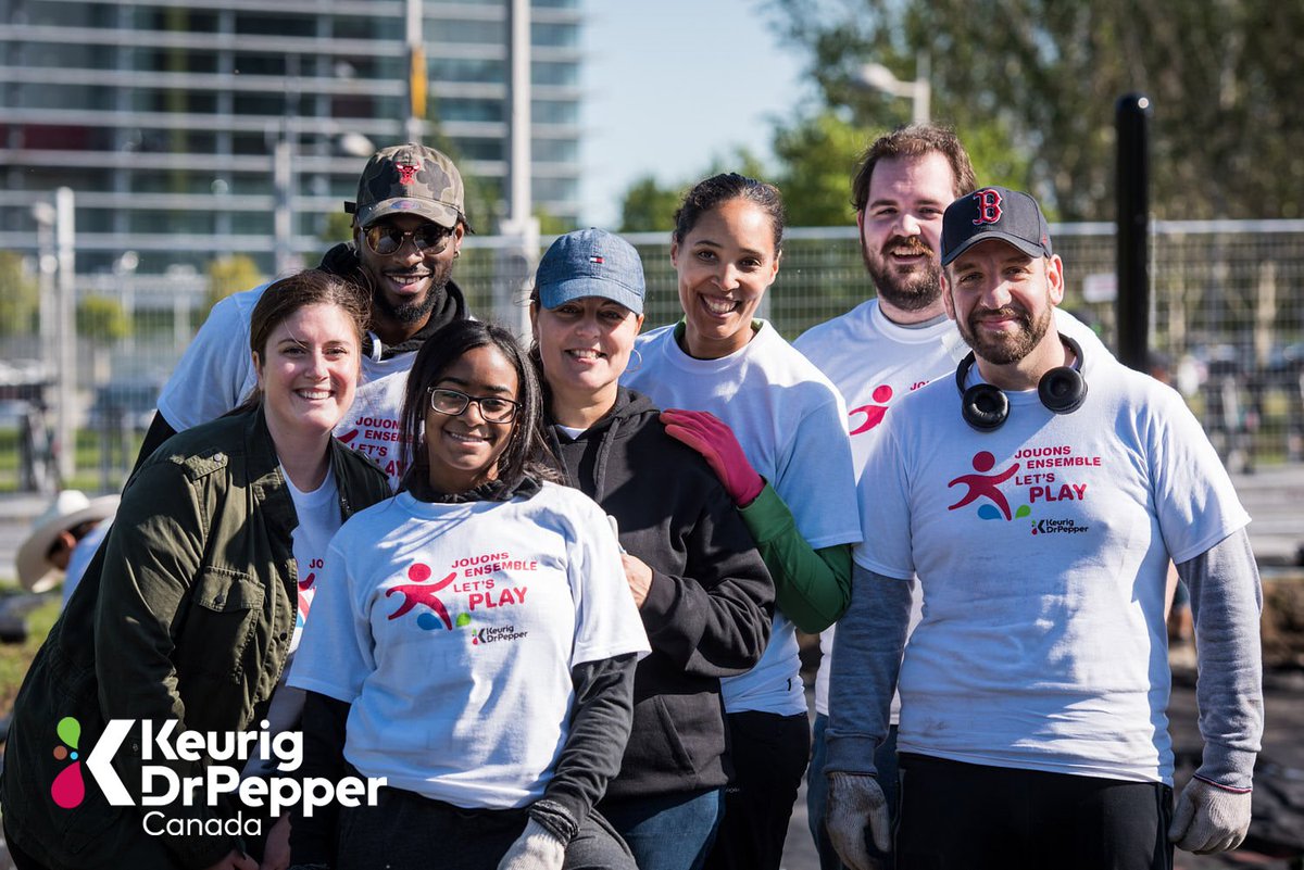 Bonne longue fin de semaine de #Pâques à tous les employés de KDP Canada! Merci pour le précieux travail que vous faites à tous les jours. Reposez-vous bien en ce jour du renouveau! 🐣