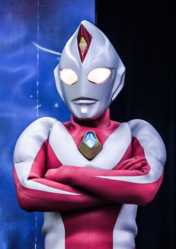 Kec 次回ライブ日2 26予定 Ssss Dynazenon 世界観紹介のさらに入りぐらいの感じだと思います 批判ではありませんが まだ正直わからないです ネクサスのときみたいな この先が気になる 感じがすごいするので やっぱり俺は円谷作品好きなんだなあ