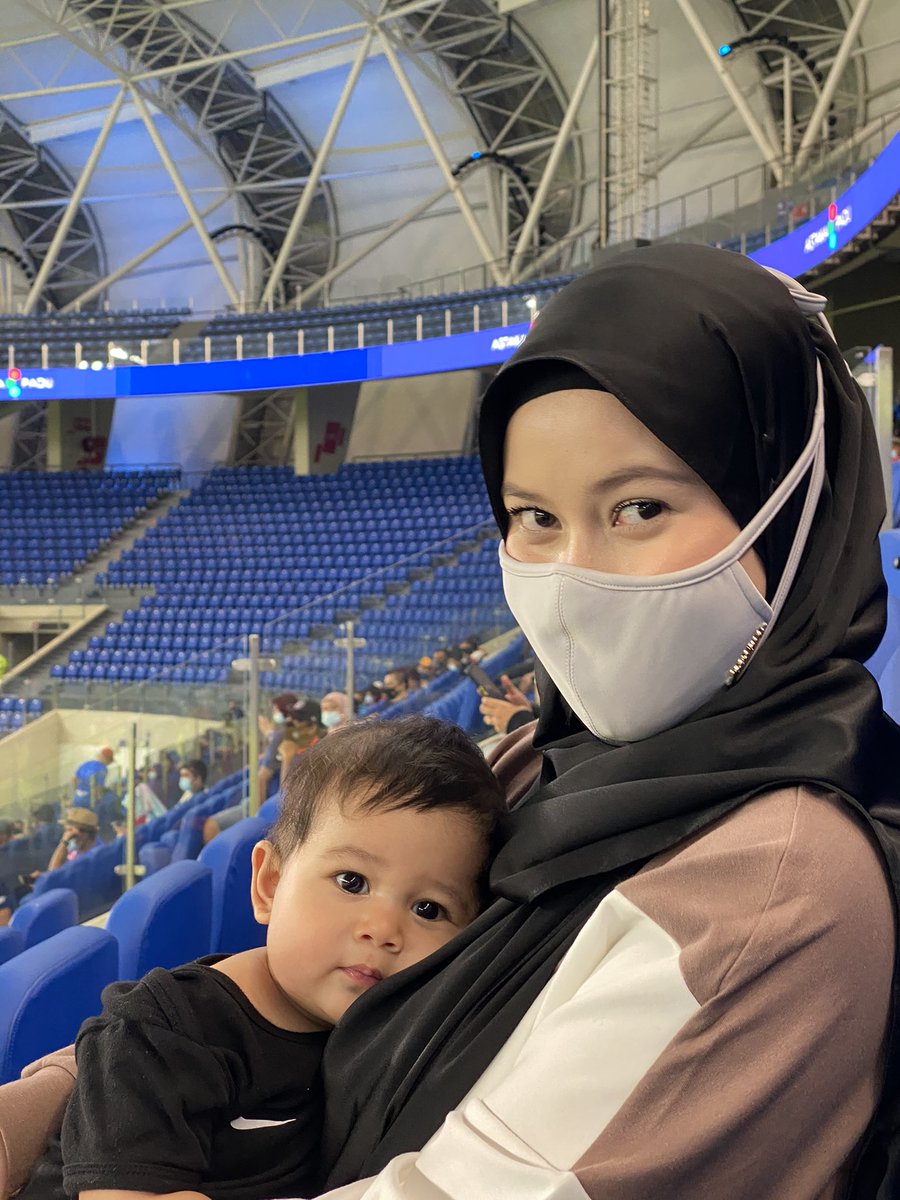 EyraHazali21's tweet photo. ❤️💙 https://t.co/TrIqRWwNlt