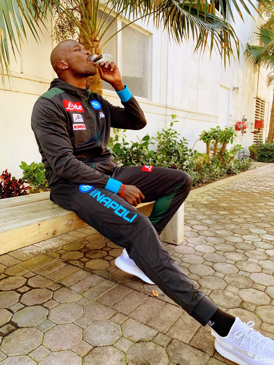 Joe_Fischetti5's tweet photo. I'm starting a petition

Retweet this if you want @sscnapoli @en_sscnapoli to make @ochocinco our North American Brand Ambassador! https://t.co/bkErxh6DGO